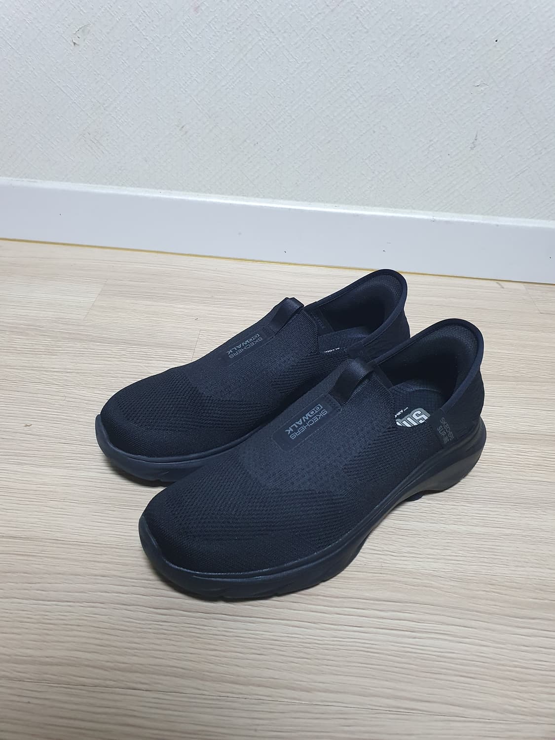 스케쳐스 고워크 슬립온 블랙 270 상품이미지4