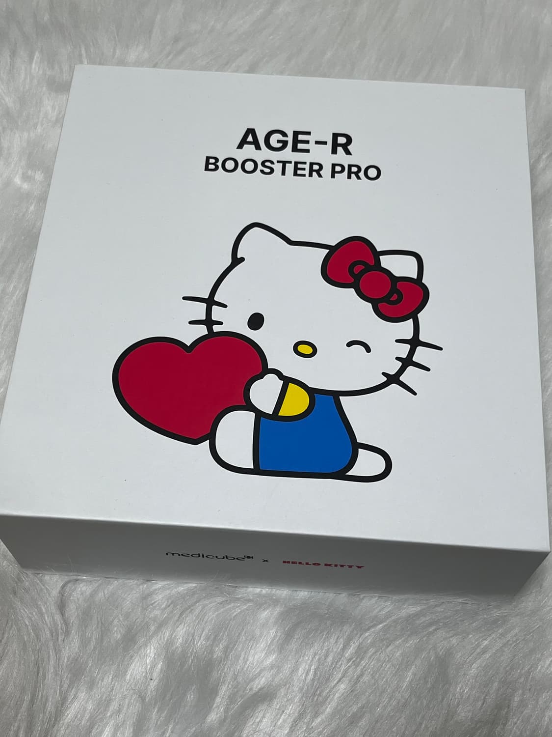메디큐브 부스터프로 헬로키티 에디션 (풀구성) 상품이미지2