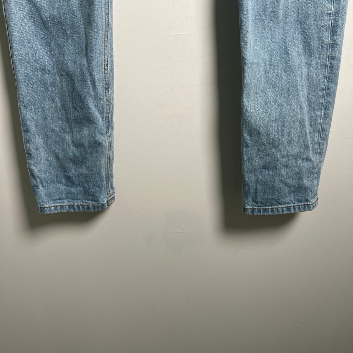 ami 아미 슬림핏 연청 데님 팬츠 31 상품이미지6