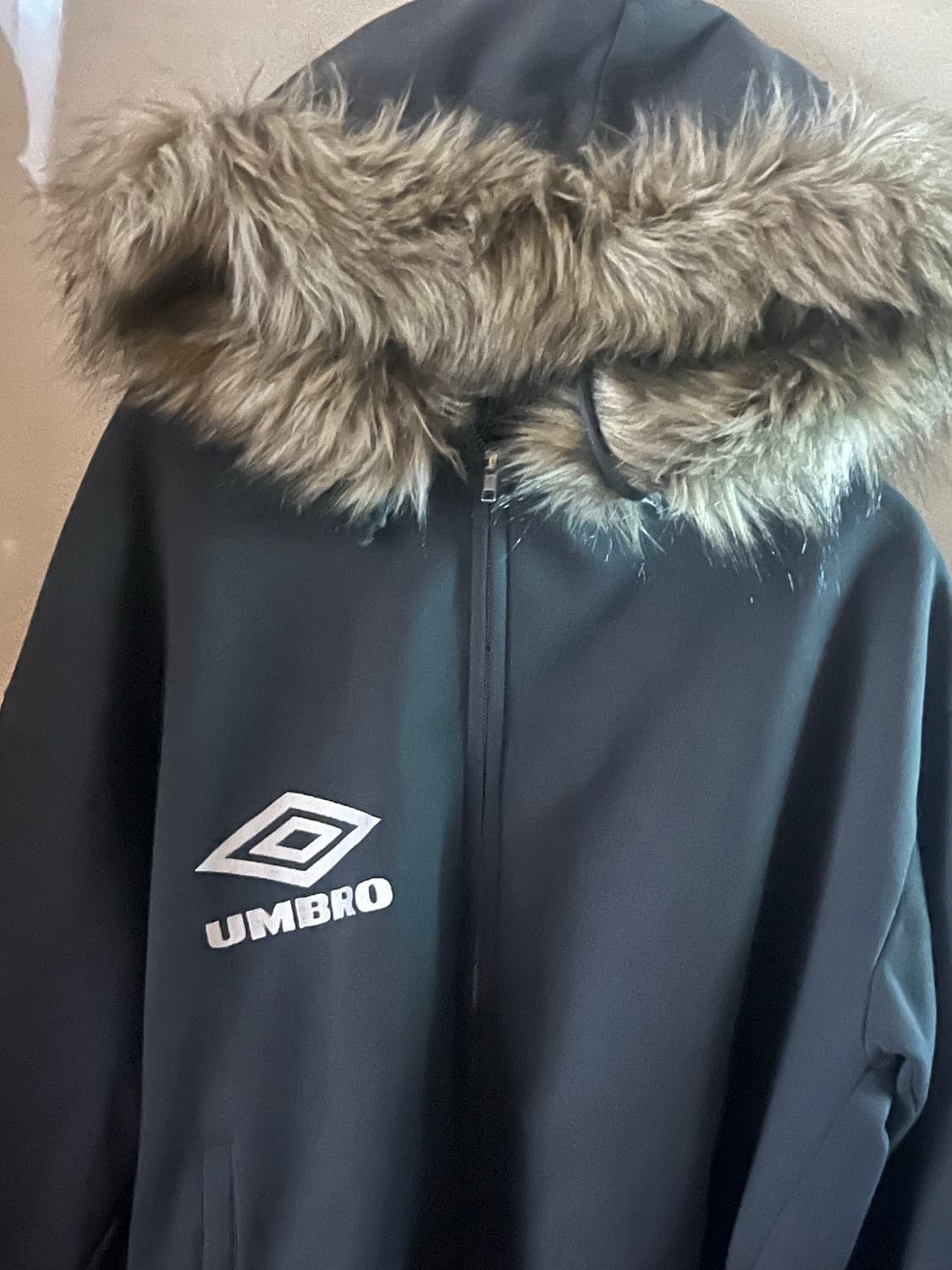 엄브로 슬램잼 퍼 마스크 후드 집업 L 상품이미지2