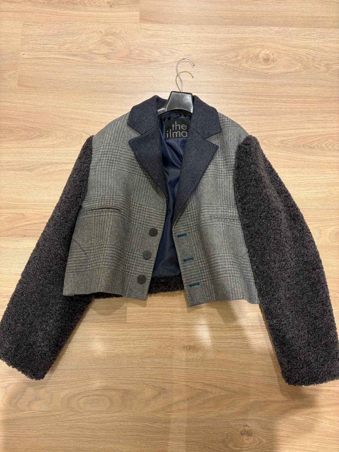 더일마(THE ILMA) 부클 크롭 배색 자켓 상품이미지1