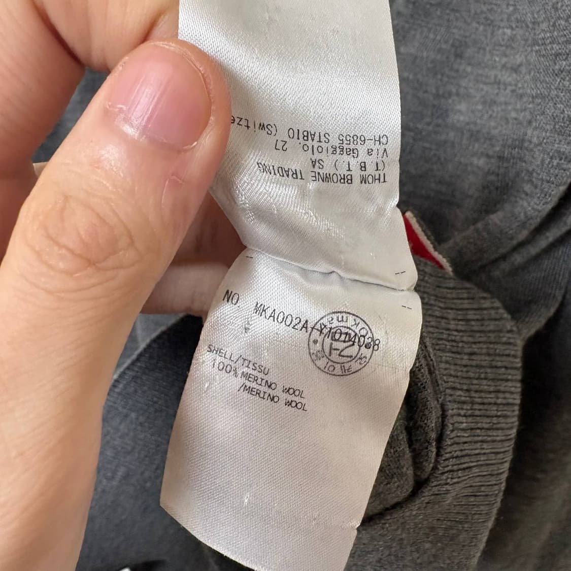 [3] 톰브라운 사선완장 울 니트 그레이 상품이미지3