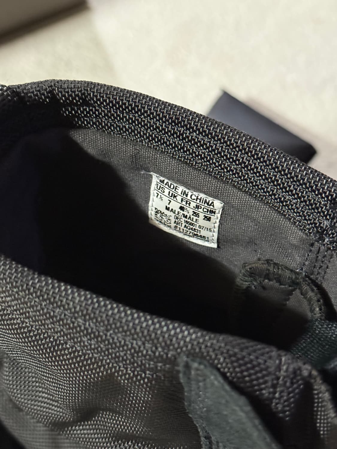 칸예 아디다스 이지 950 블랙 상품이미지4