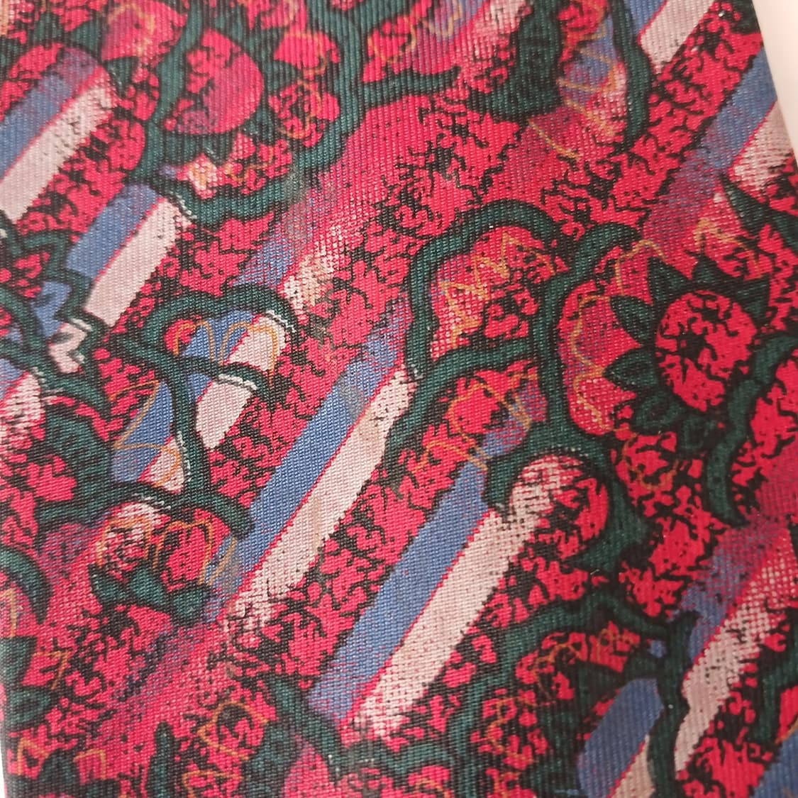 발망 실크 레드 패턴 넥타이 8.4cm B등급 A19362
 상품이미지6