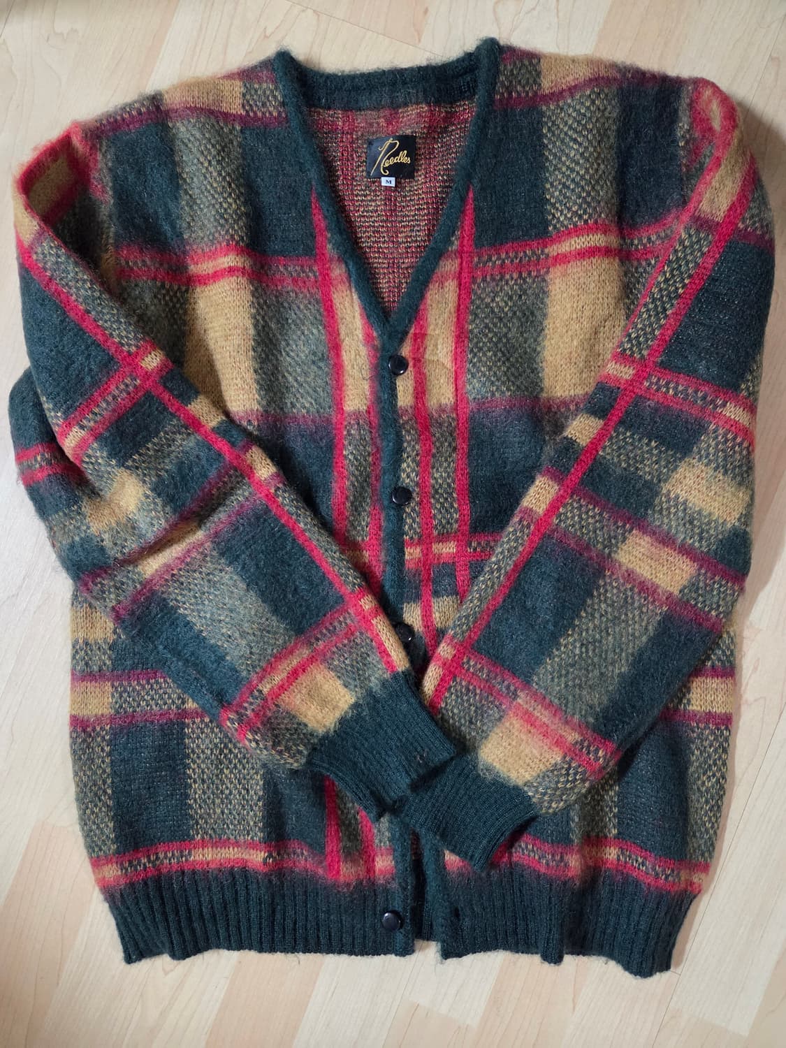 니들스 모헤어 가디건 타탄 그린  M사이즈 팔아요 상품이미지3