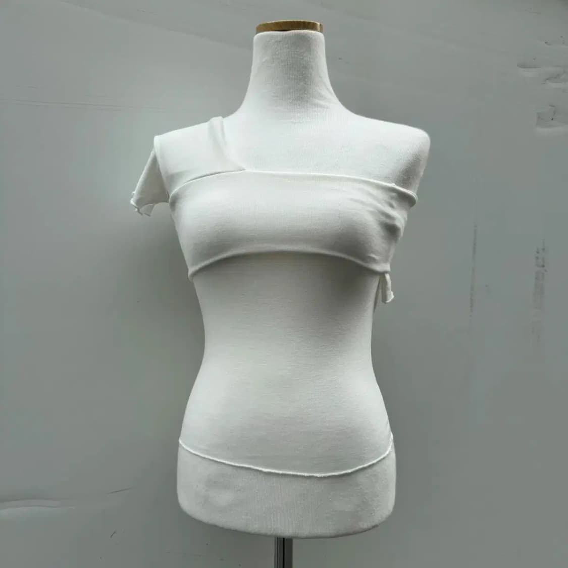 원숄더 기본 반팔티 블랙만 남음 상품이미지1