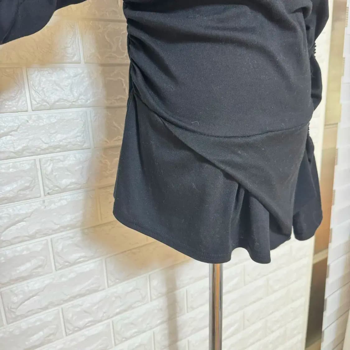 오프숄더 나팔소매 롱 긴팔 티셔츠 상품이미지2