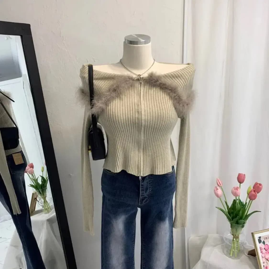 퍼 골지 니트 오프숄더 크롭 니트 긴팔티 상품이미지2