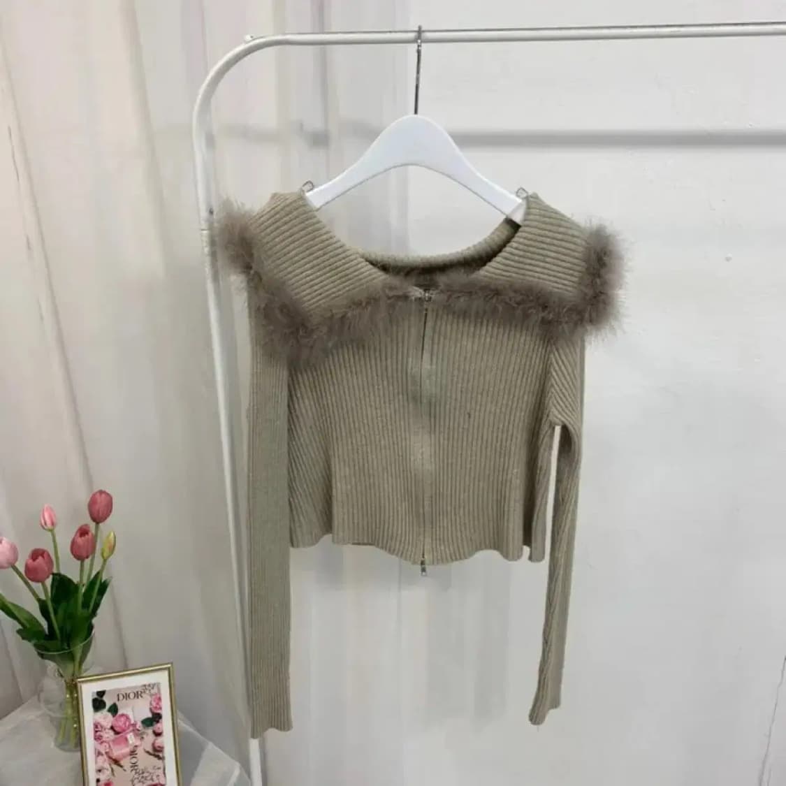 퍼 골지 니트 오프숄더 크롭 니트 긴팔티 상품이미지4