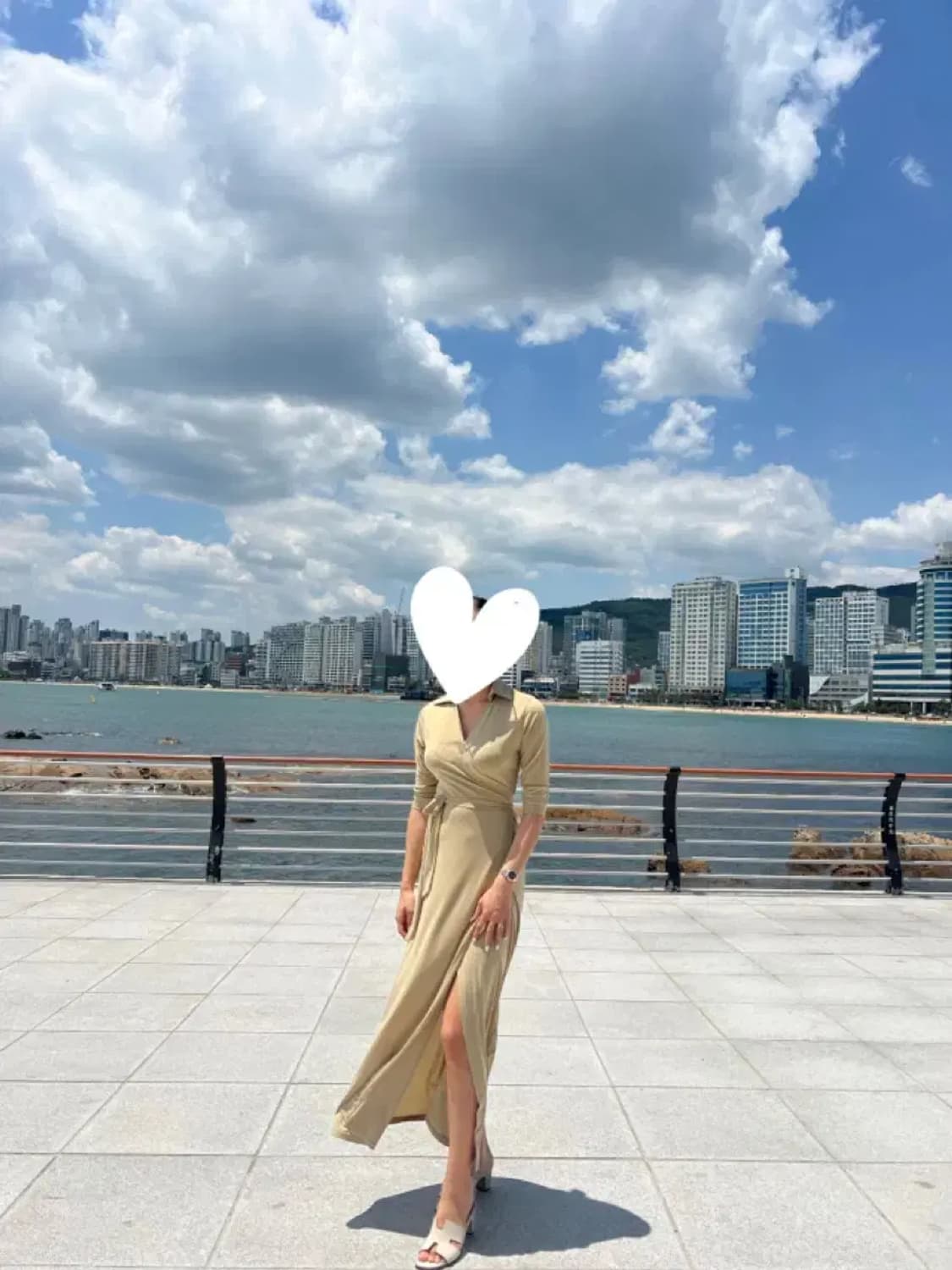 카라 랩 롱 맥시 원피스 128cm 찰랑찰랑 소재 상품이미지4