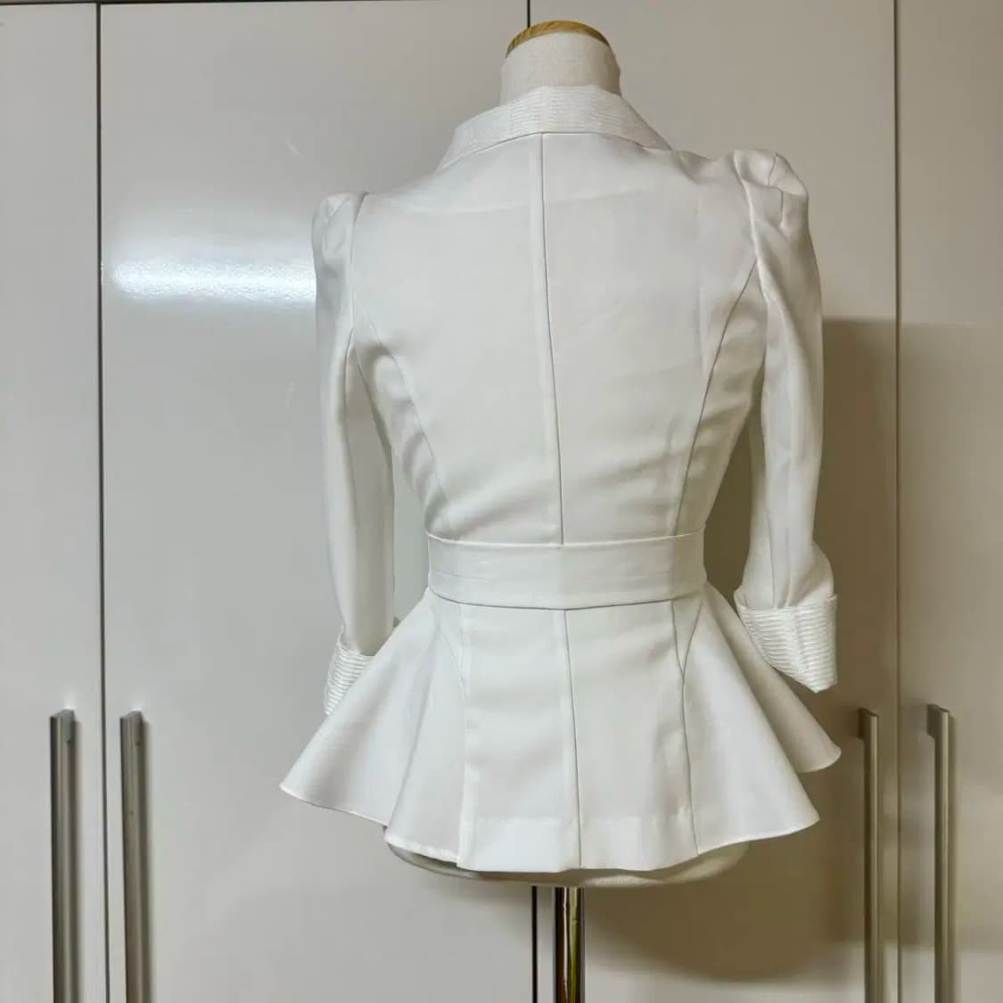 퍼프 7부 소매 벨트 카라 화이트 a라인 자켓 상품이미지4