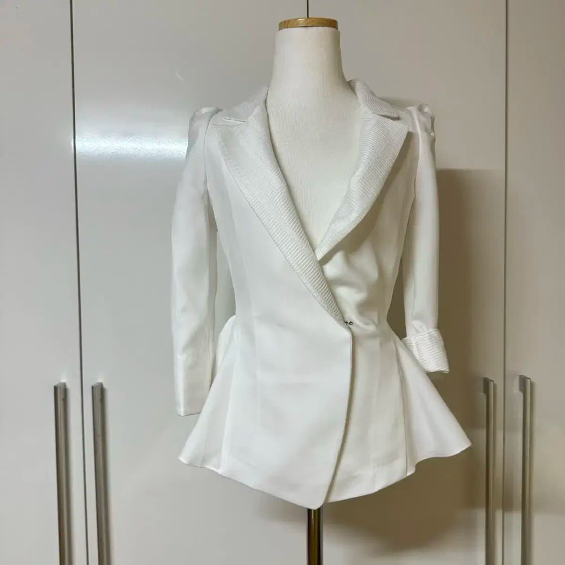 퍼프 7부 소매 벨트 카라 화이트 a라인 자켓 상품이미지7