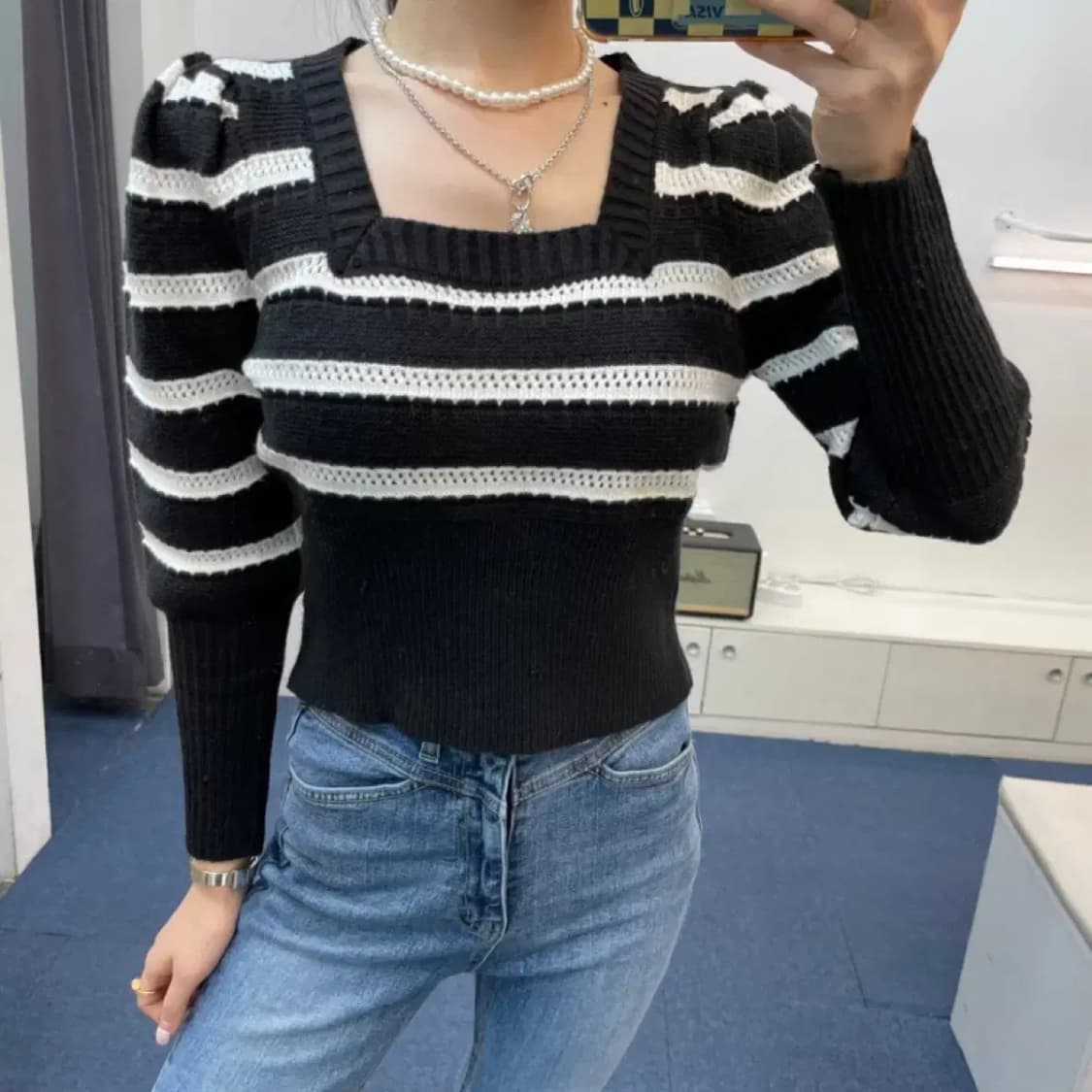 스퀘어넥 스트라이프 단가라 퍼프 니트 크롭 상품이미지1