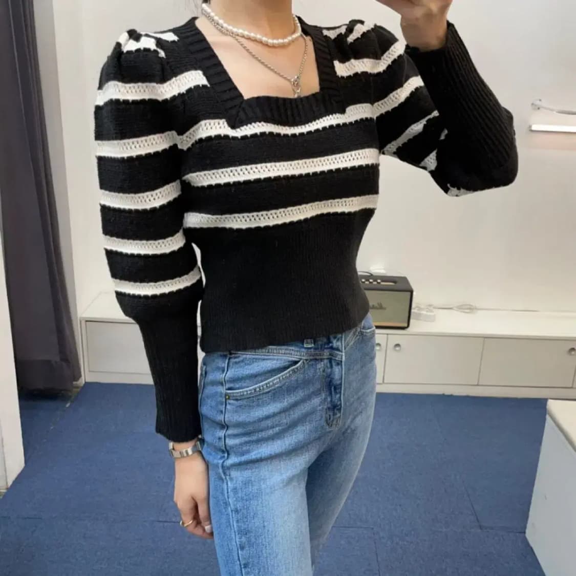 스퀘어넥 스트라이프 단가라 퍼프 니트 크롭 상품이미지4