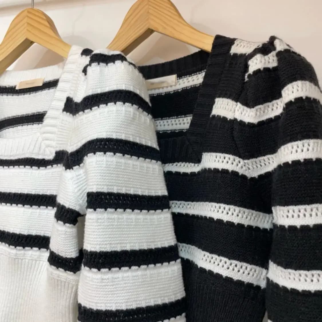 스퀘어넥 스트라이프 단가라 퍼프 니트 크롭 상품이미지5