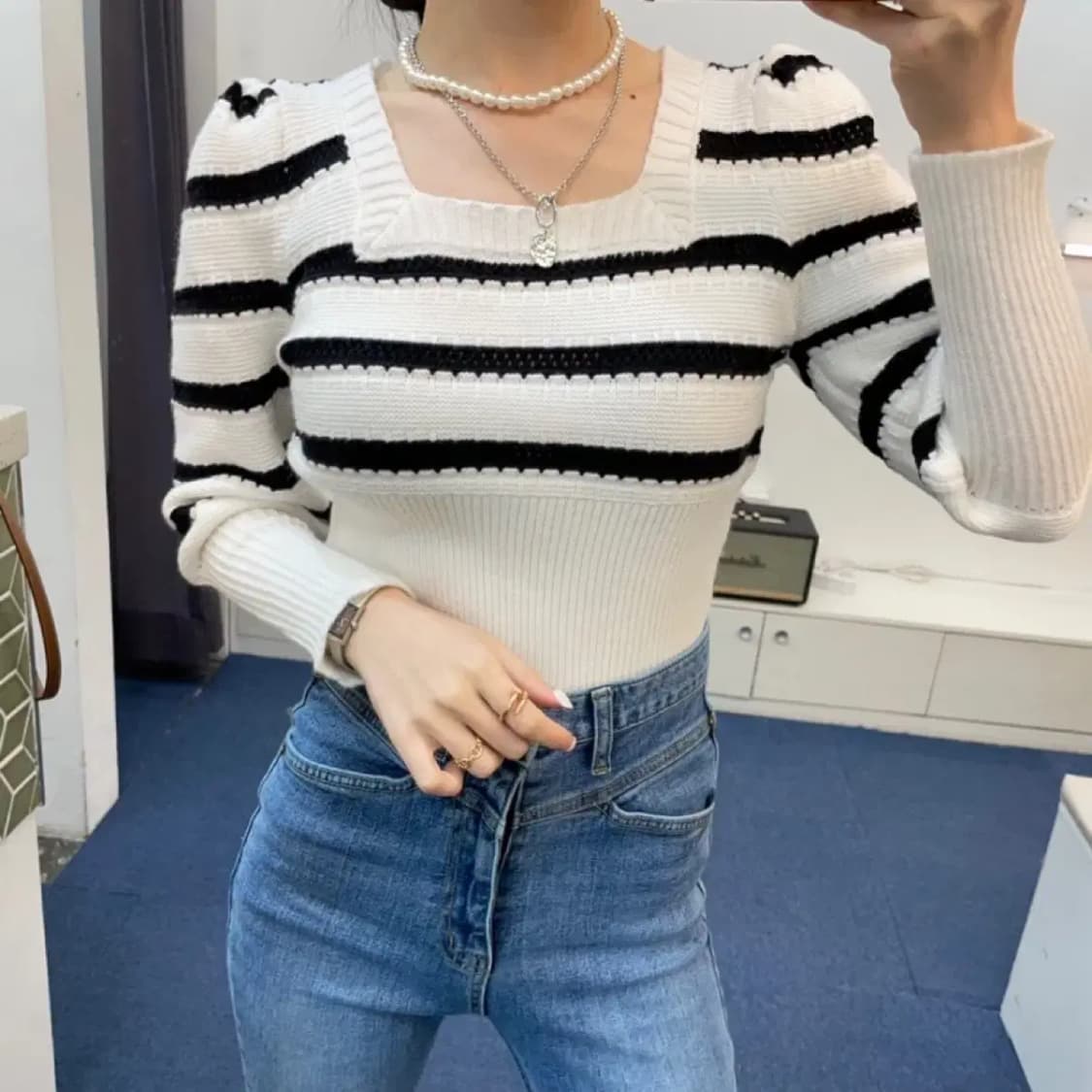 스퀘어넥 스트라이프 단가라 크롭 니트티 상품이미지3