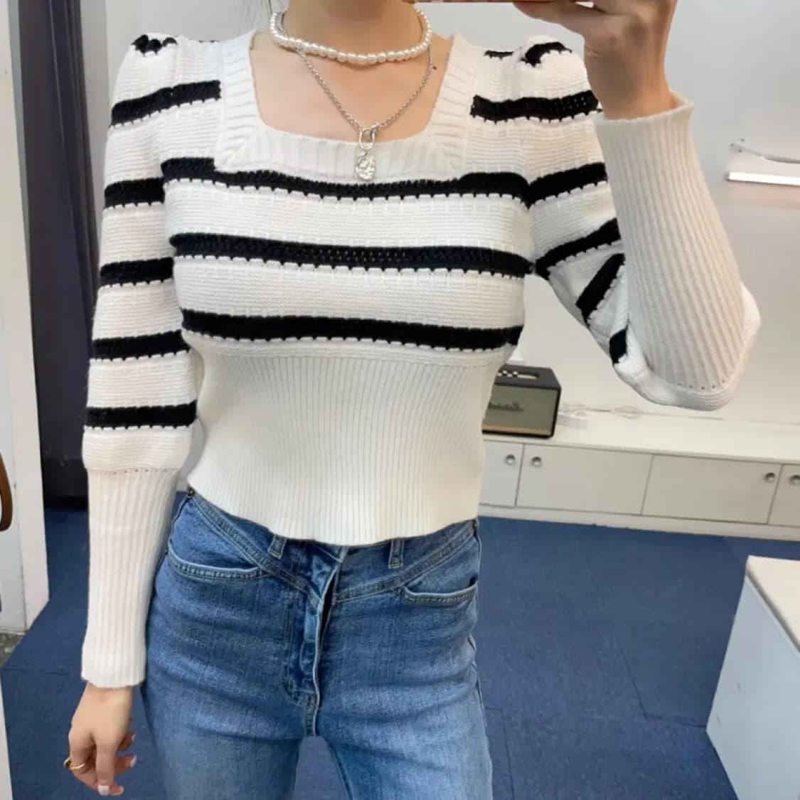 스퀘어넥 스트라이프 단가라 크롭 니트티 상품이미지4