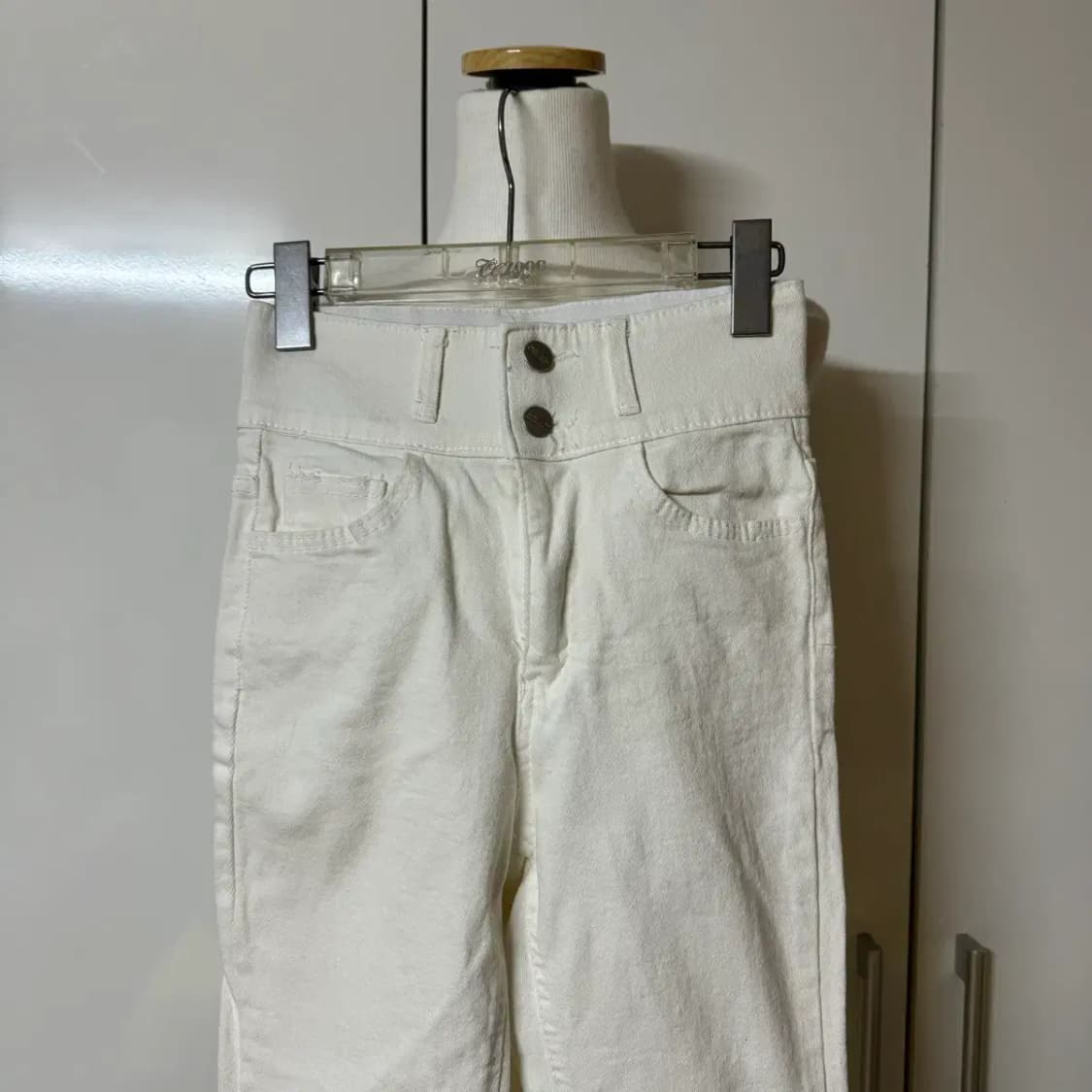 밴딩 투버튼 부츠컷 화이트 데님 팬츠 s 상품이미지2