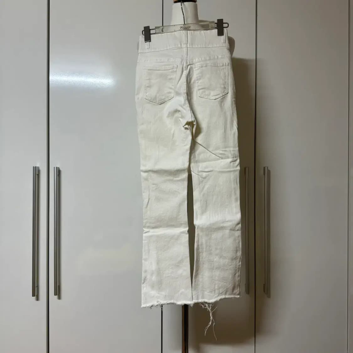 밴딩 투버튼 부츠컷 화이트 데님 팬츠 s 상품이미지5