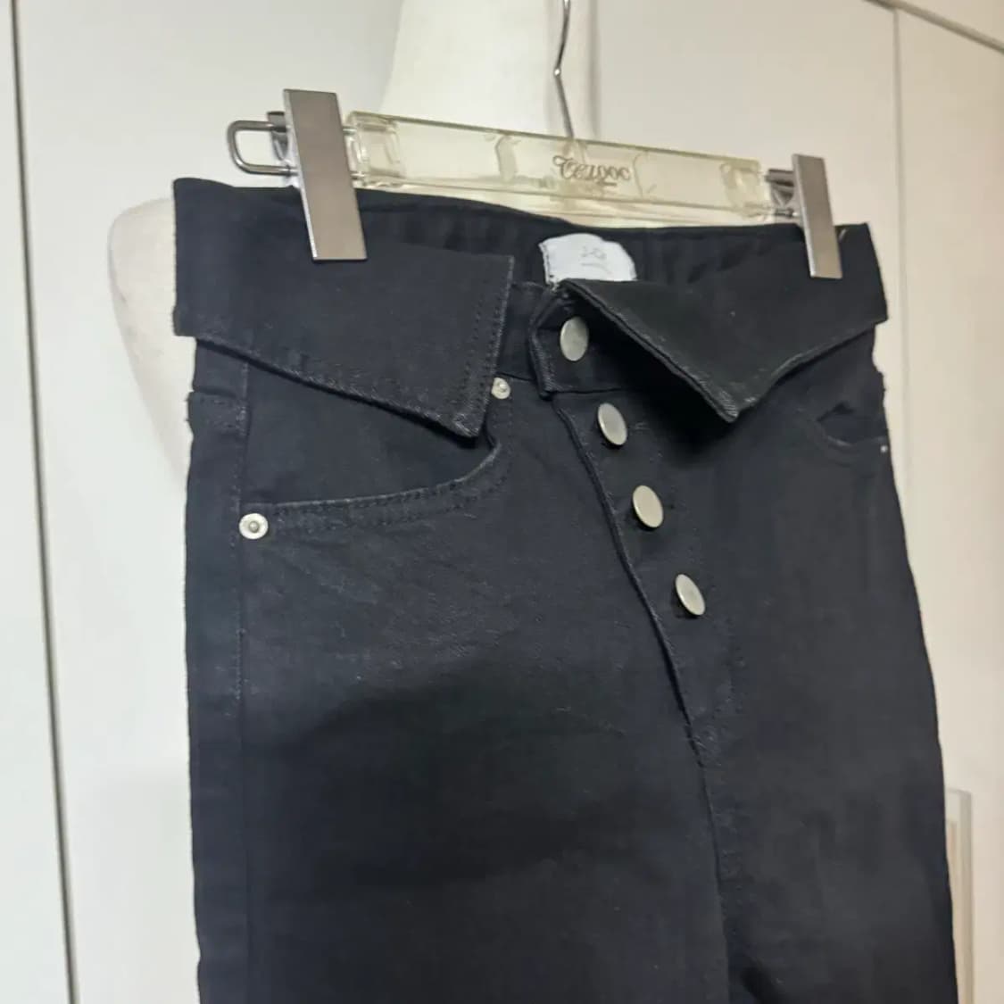 제이캣 카라 사선 단추 스키니진 s 흑청 데님 상품이미지3