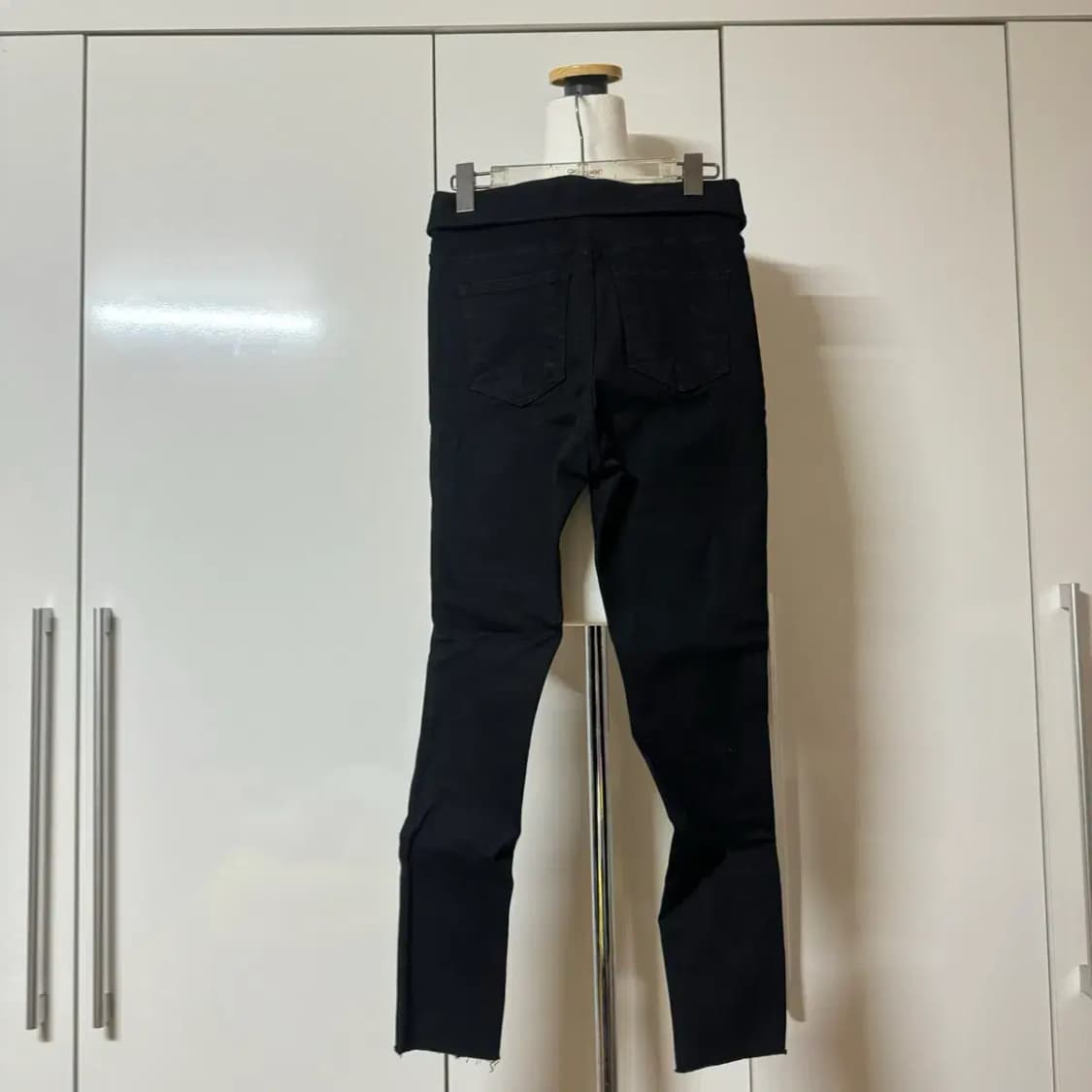 제이캣 카라 사선 단추 스키니진 s 흑청 데님 상품이미지5