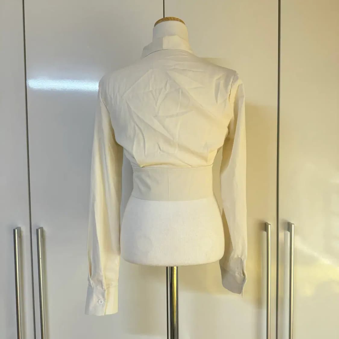 리본 크롭 허리쏙 블라우스 아이보리 상품이미지4