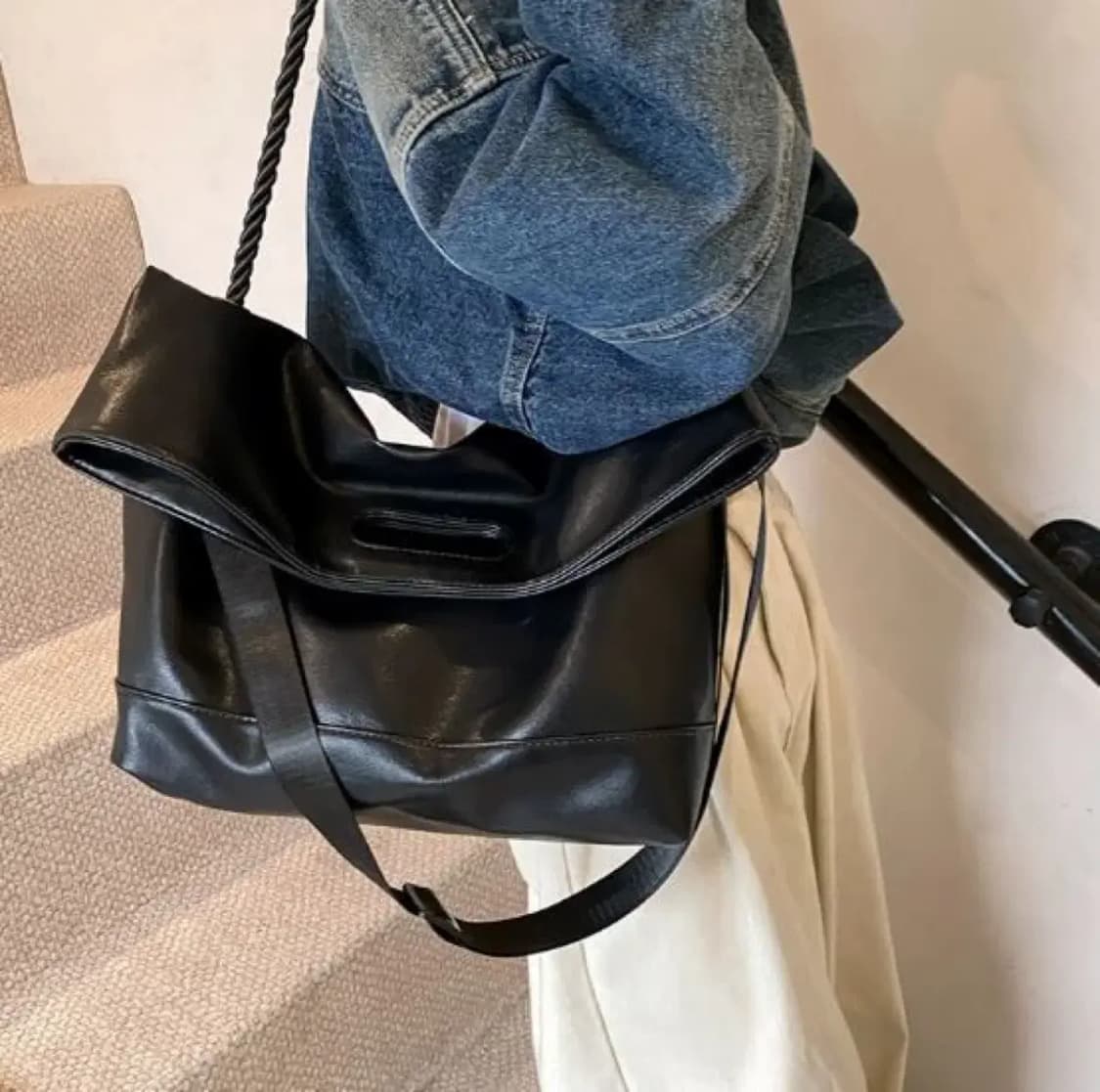 블랙 가죽 빅 숄더백 토트백 출근가방 보부상 가방 상품이미지4