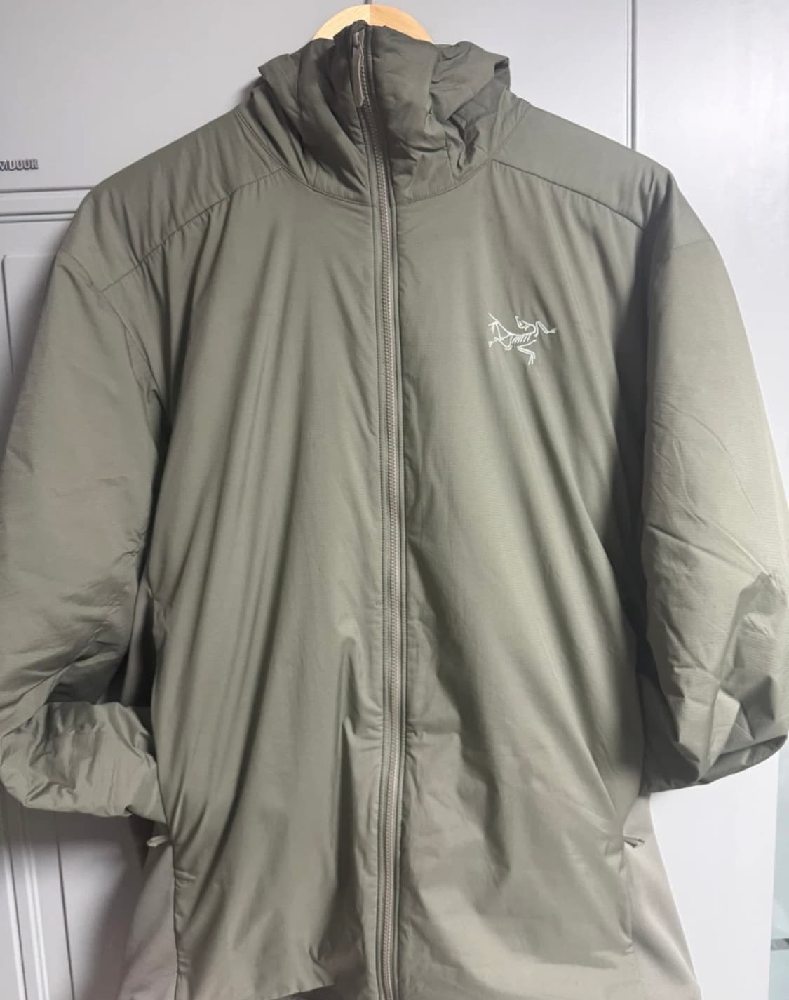 아크테릭스 아톰 L  사이즈  상태 9.4/10  고질병인 보풀 없습니다 상품이미지1