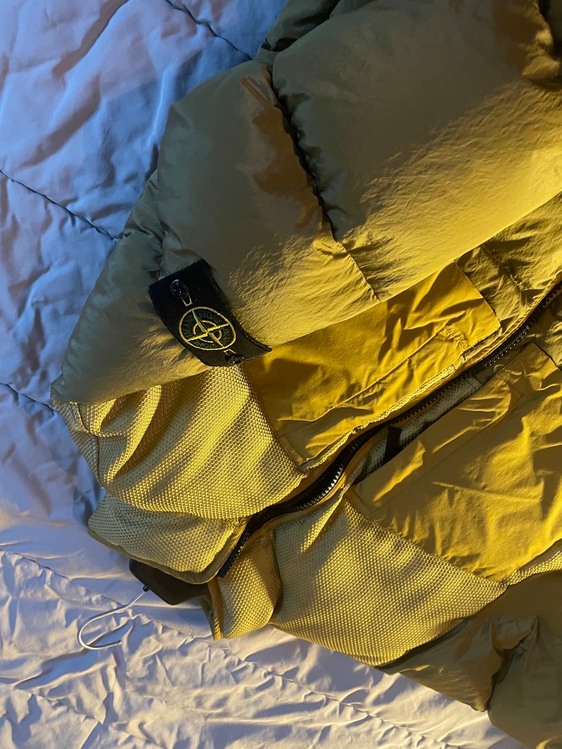 22fw 스톤아일랜드 패딩 판매 (M) 상품이미지5