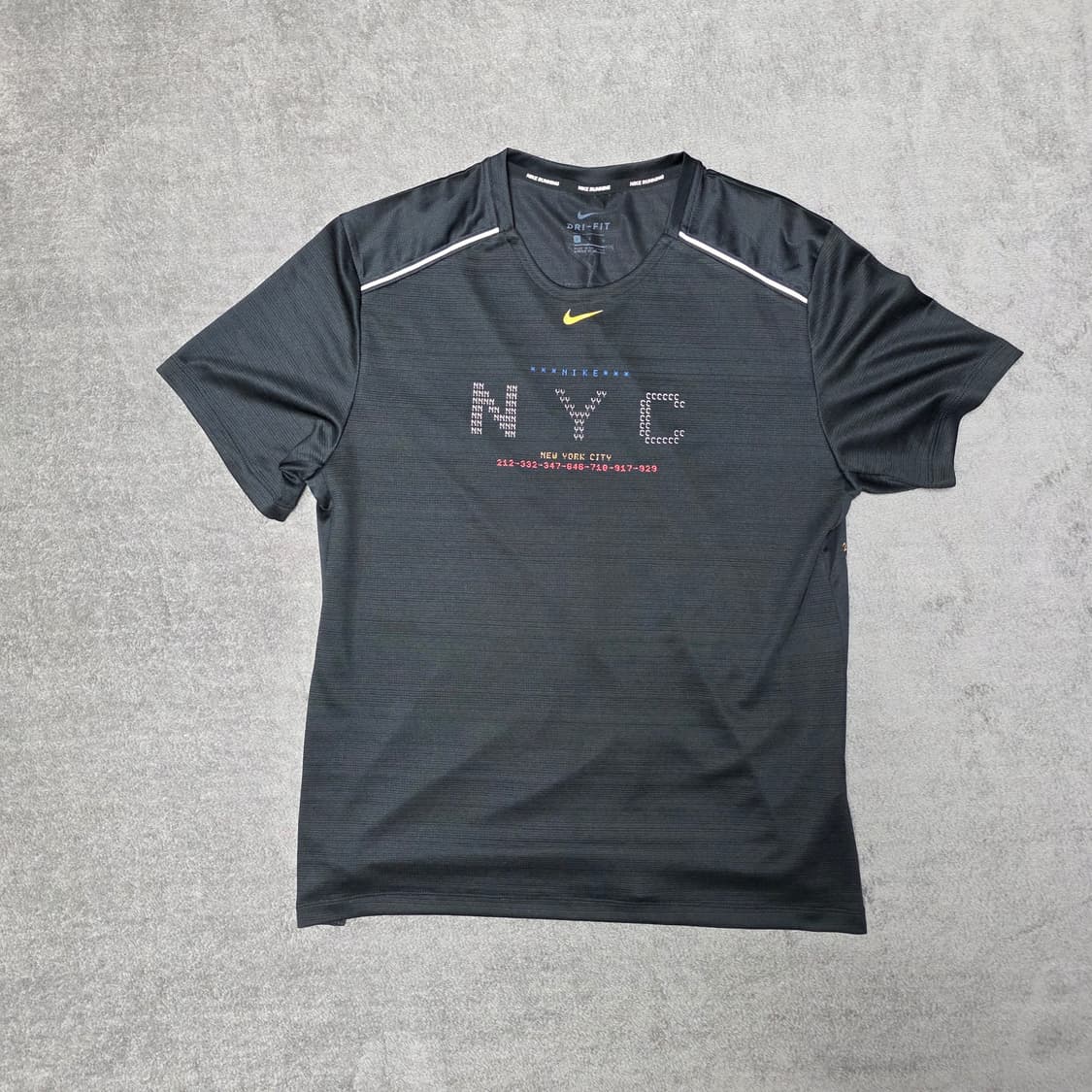 나이키 NYC 드라이핏 반팔 티셔츠 L 상품이미지1