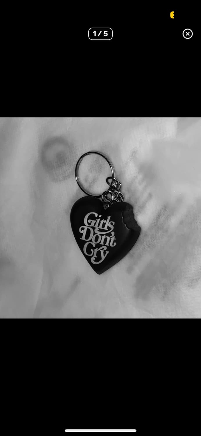 [구매글] Human Made Girls Dont Cey Keyring 상품이미지1