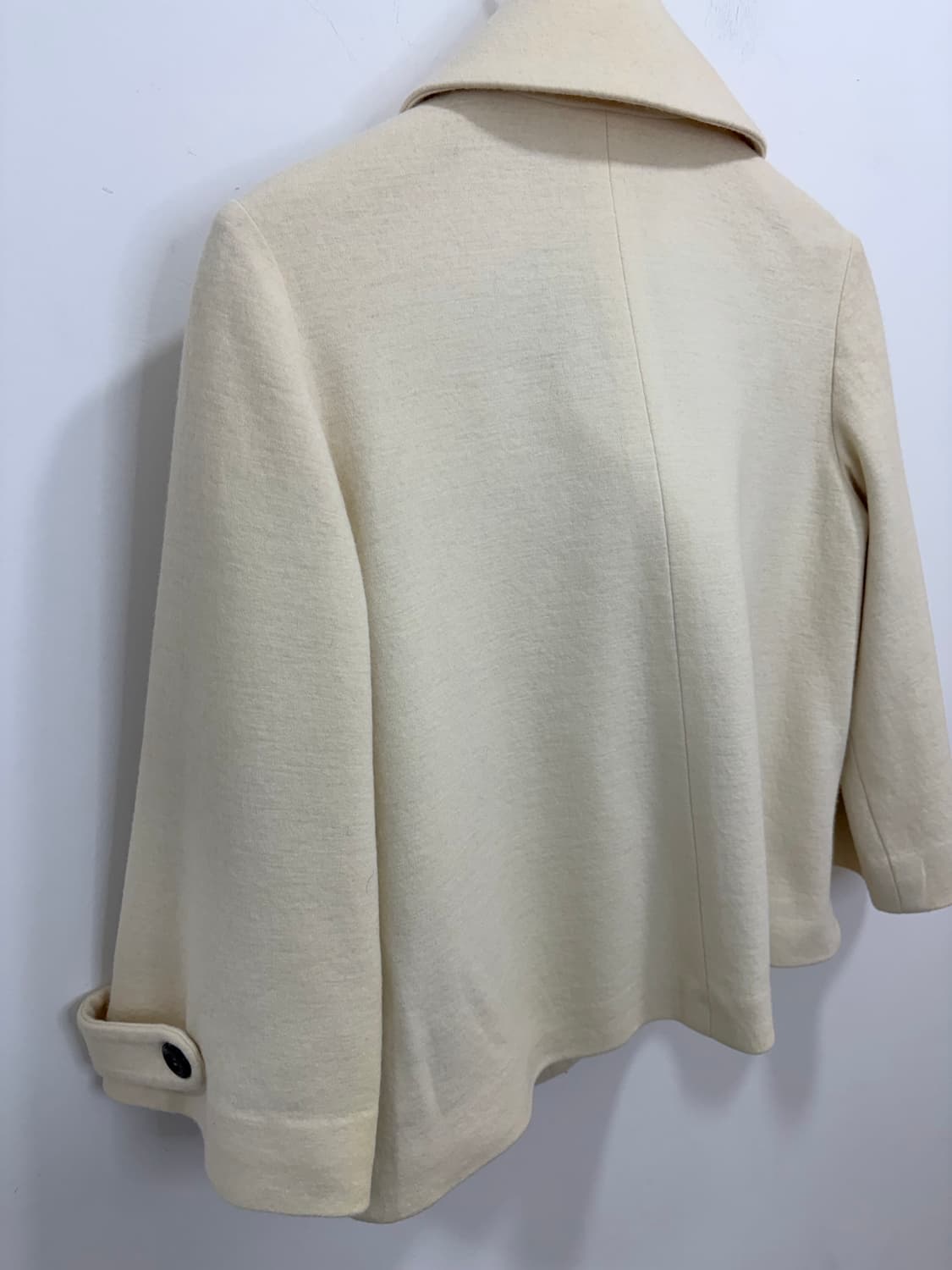 아이보리 단추 만두카라 자켓 숏코트 상품이미지9