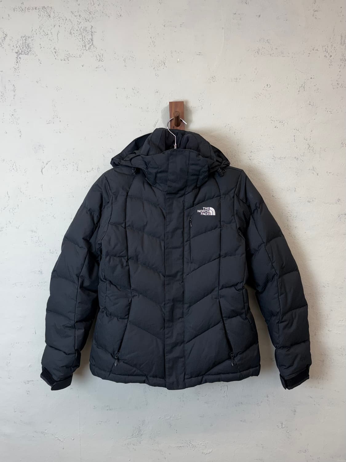 노스페이스 아모레 600필 다운패딩 블랙 상품이미지1