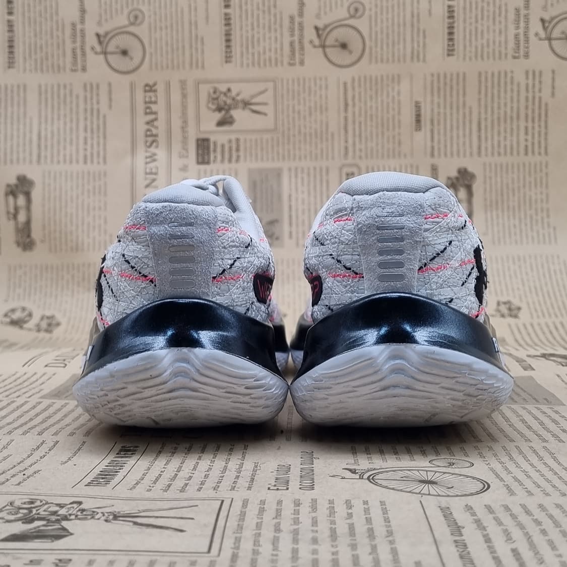 언더아머 플로우 벨로시티윈드 여성런닝화235  상품이미지4