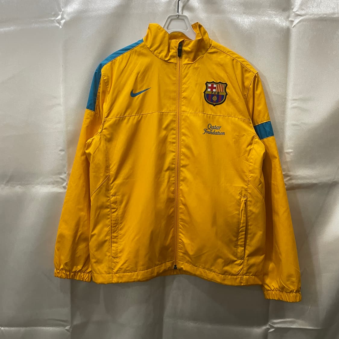 나이키 바르셀로나 노랑 윈드브레이커 자켓 상품이미지2