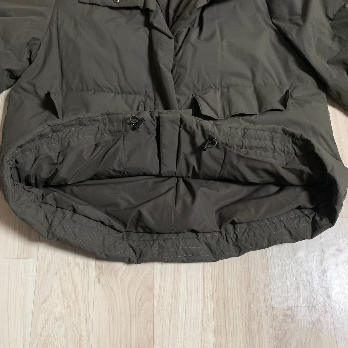 COS 덕다운 숏패딩 숏푸퍼 브라운 40 상품이미지7