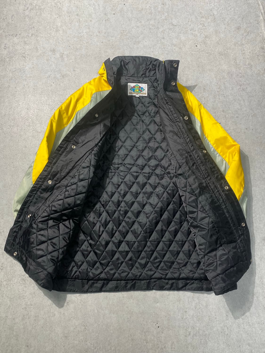 [105] Looney Tunes 루니툰즈 벅스버니 나일론 자켓 상품이미지6