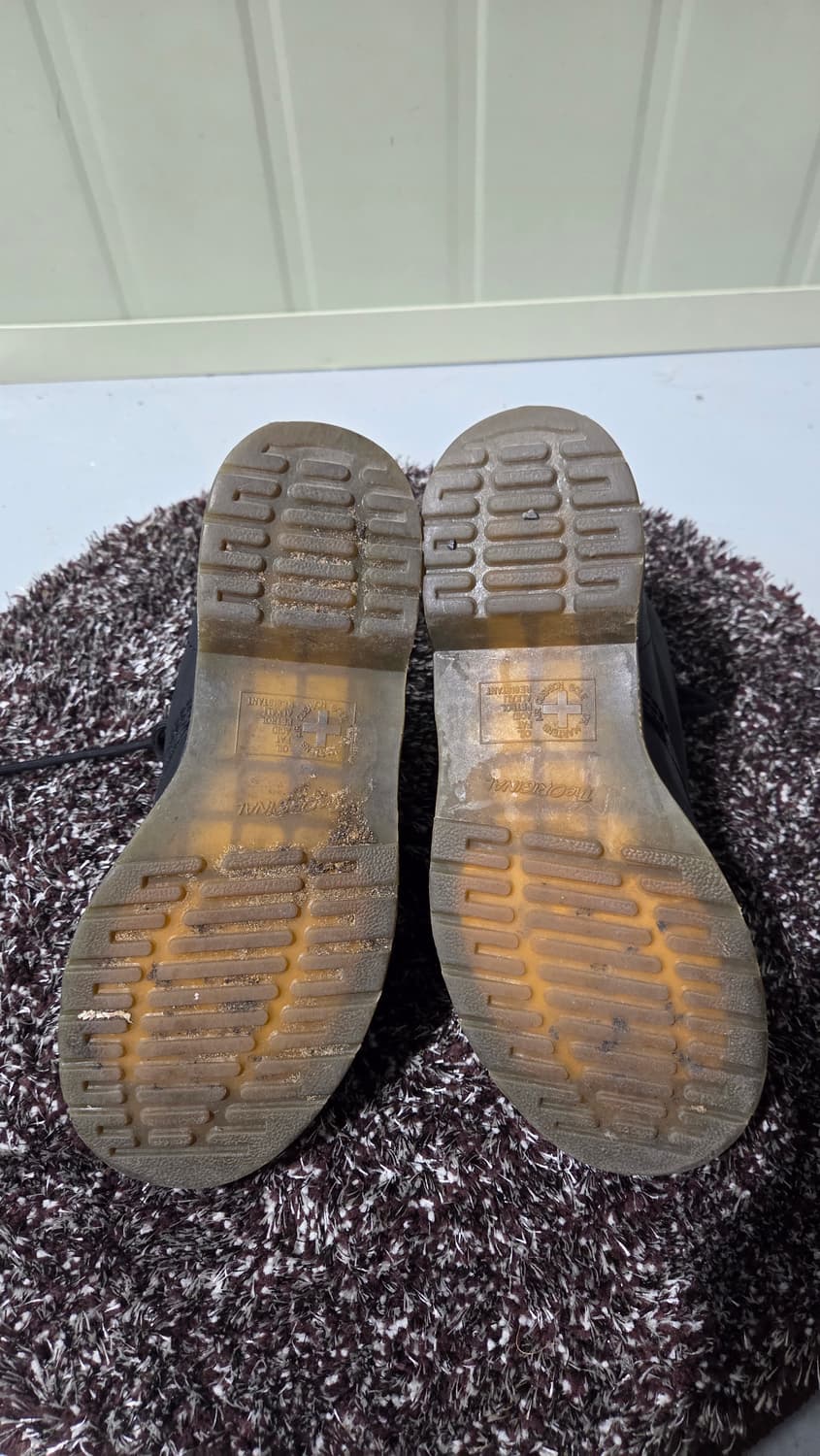 닥터마틴 블랙 8홀 부츠 상품이미지4