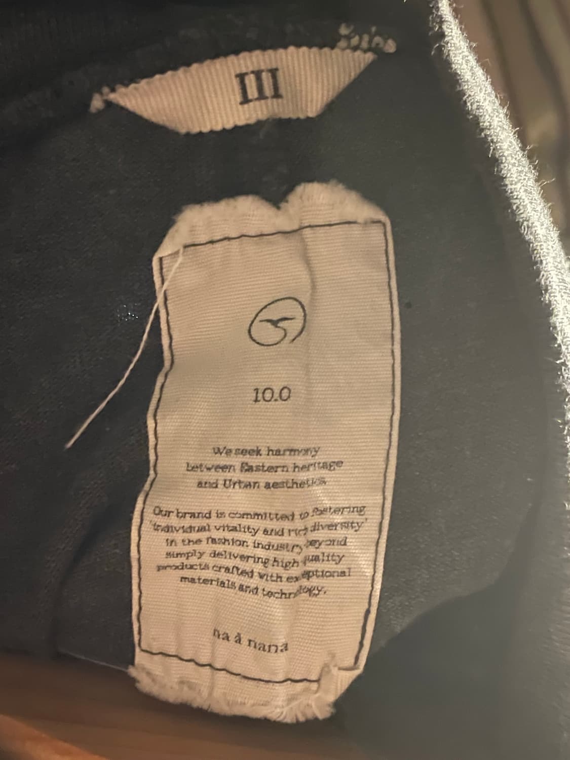 나아나나 크롭 루즈드 터틀넥 티셔츠 상품이미지3