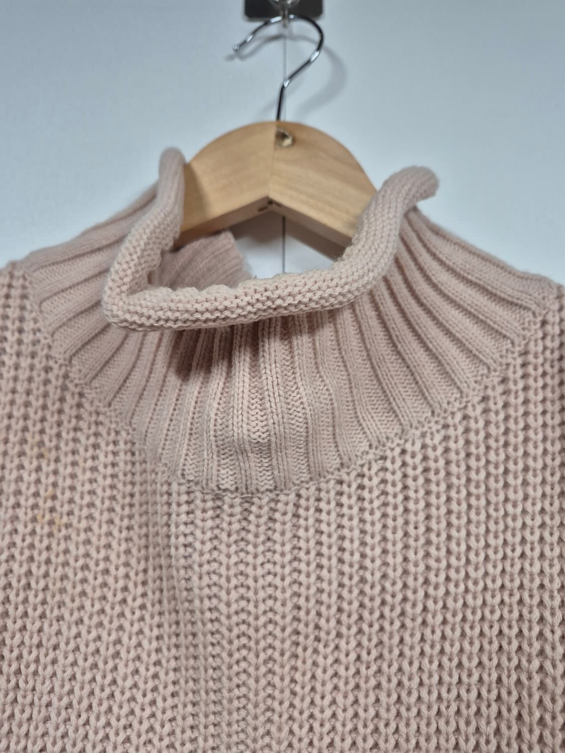 인디핑크 터들넥 니트 롱 베스트 상품이미지2