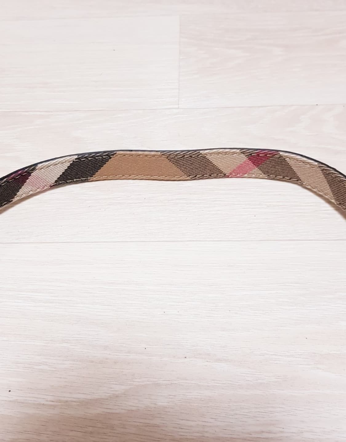 매장구입 버버리  크로스백  정품  상품이미지8