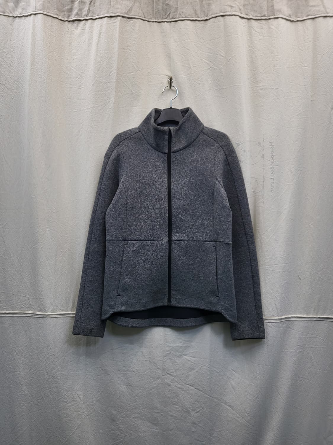 룰루레몬 회색 집업 자켓 상품이미지1