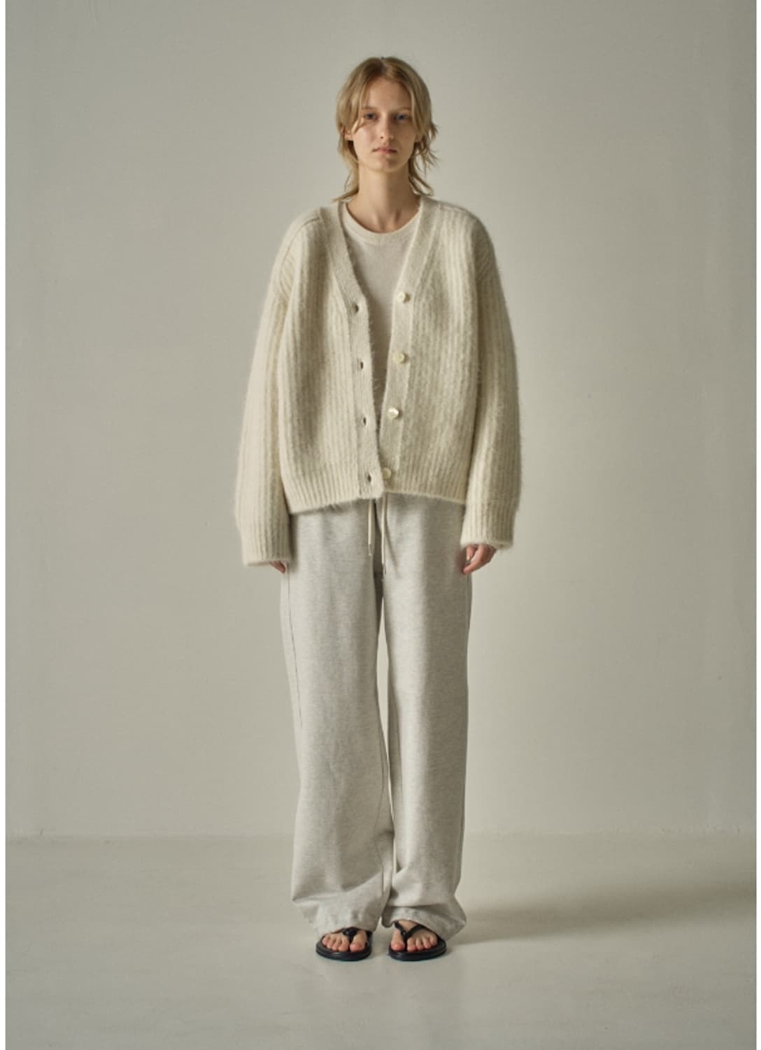 파사드패턴 여성 클라우드 알파카 가디건 S 상품이미지1