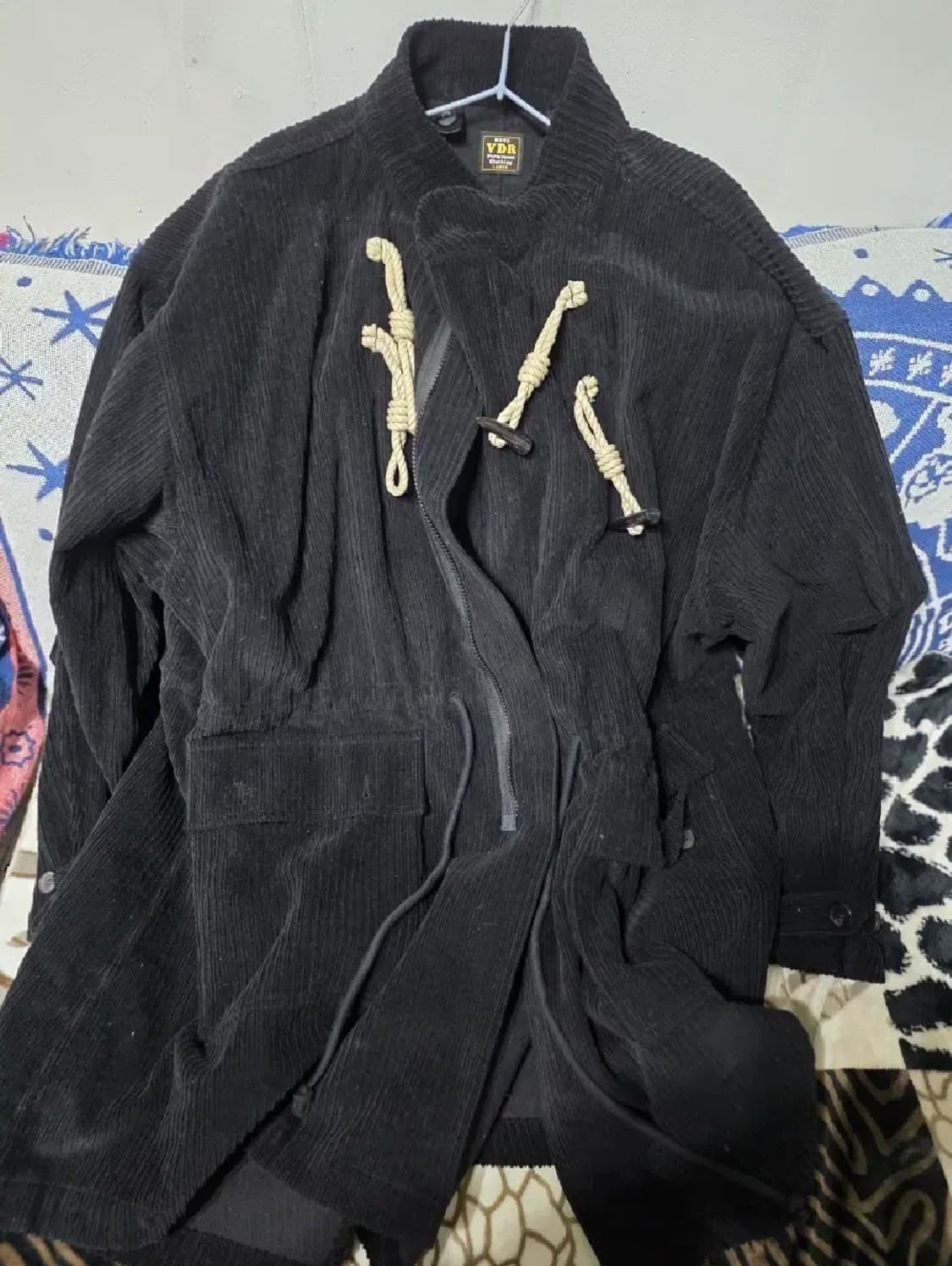 비디알 코듀로이 토글 피쉬테일 파카 블랙 L -> M 교환 상품이미지3