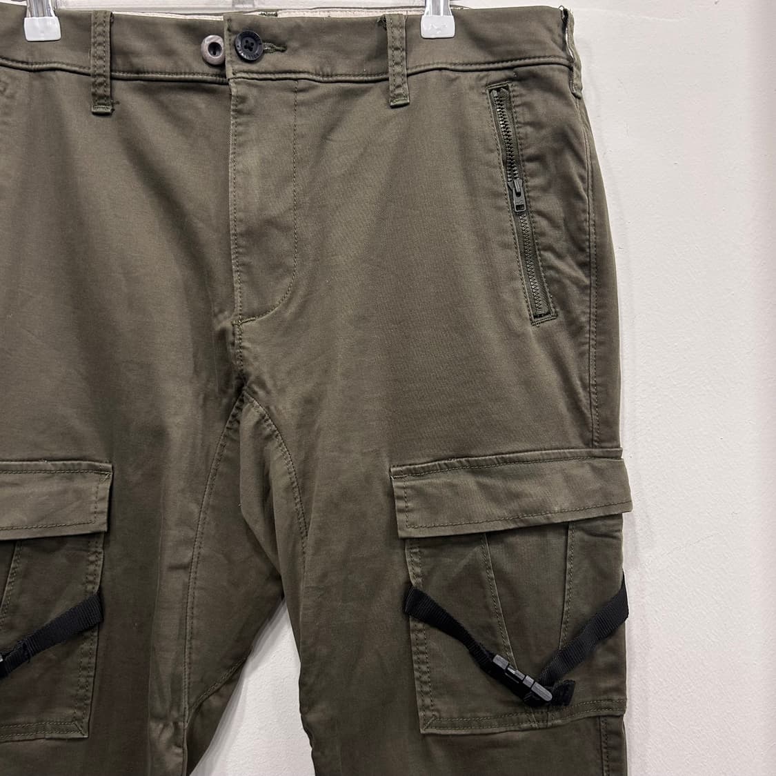 홀리스터 버클스트링 슬림핏 코튼 스판덱스 팬츠 상품이미지1