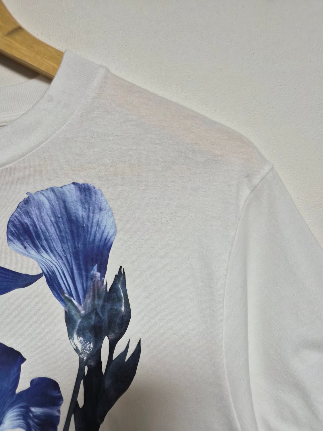 골든구스GoldenGoose 플라워 화이트 티셔츠  - T119 상품이미지3