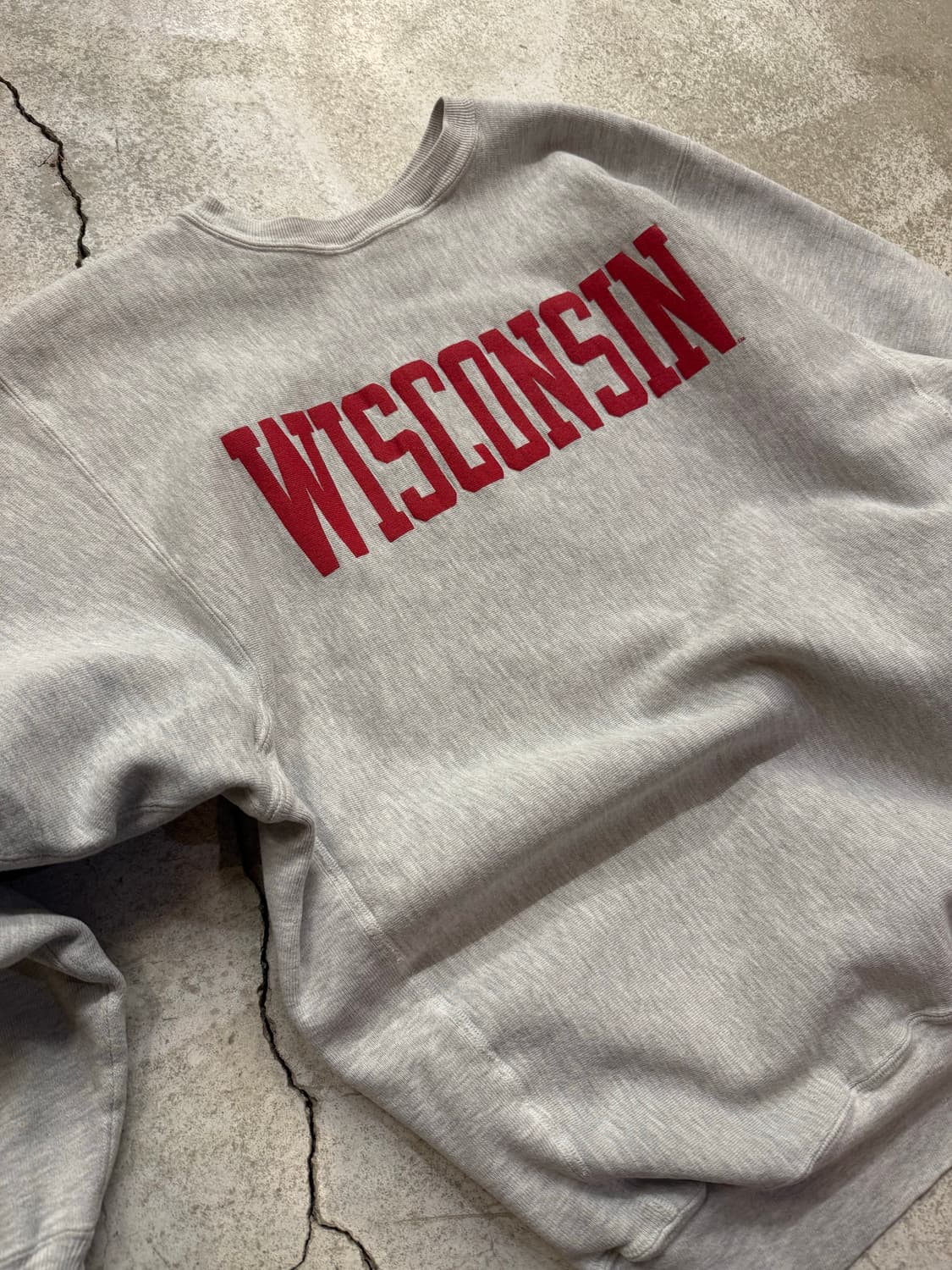 90s 챔피온 리버스 위브 위스콘신 스웻셔츠 상품이미지2