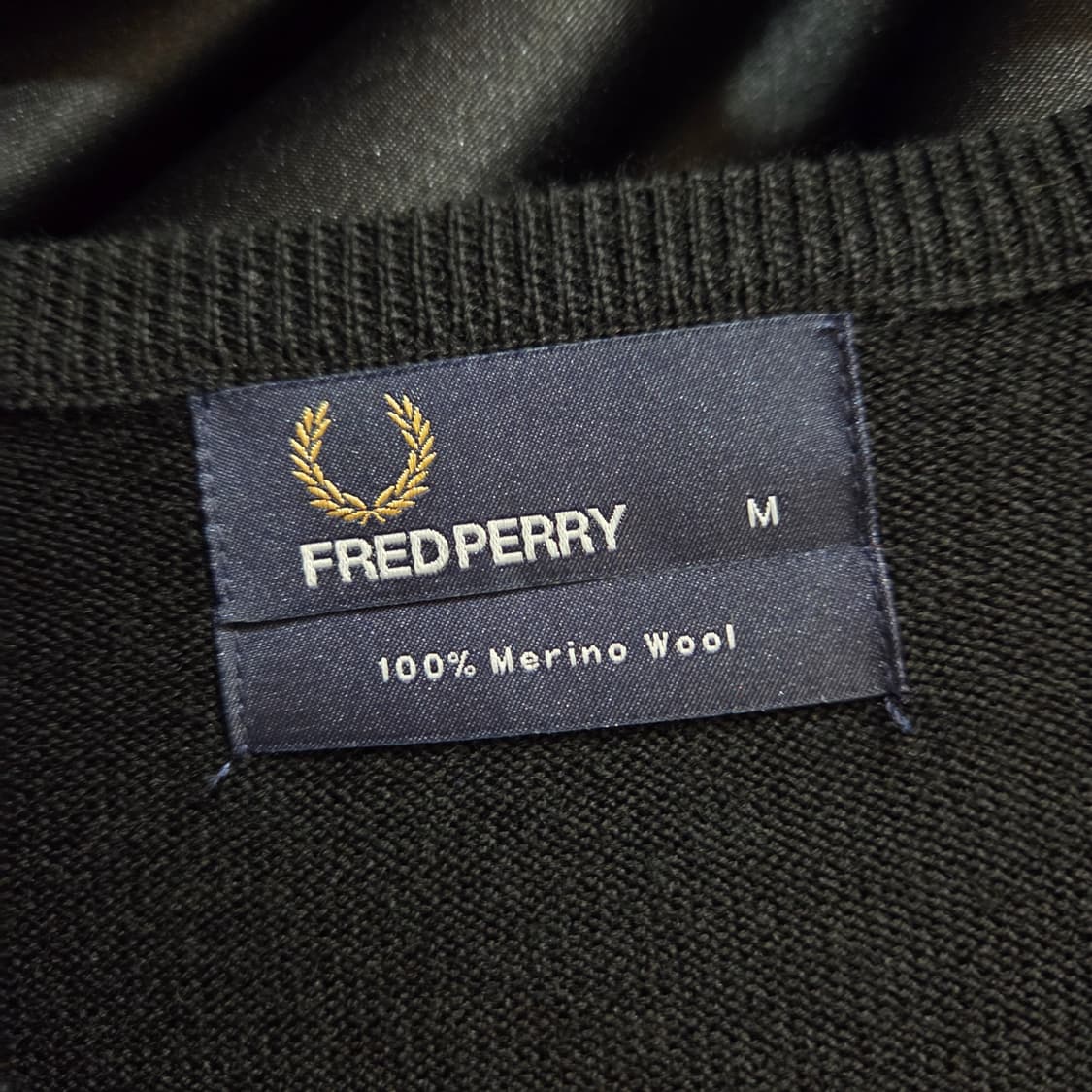 FRED PERRY 프레드페리 아가일 V넥 메리노울 니트 상품이미지3
