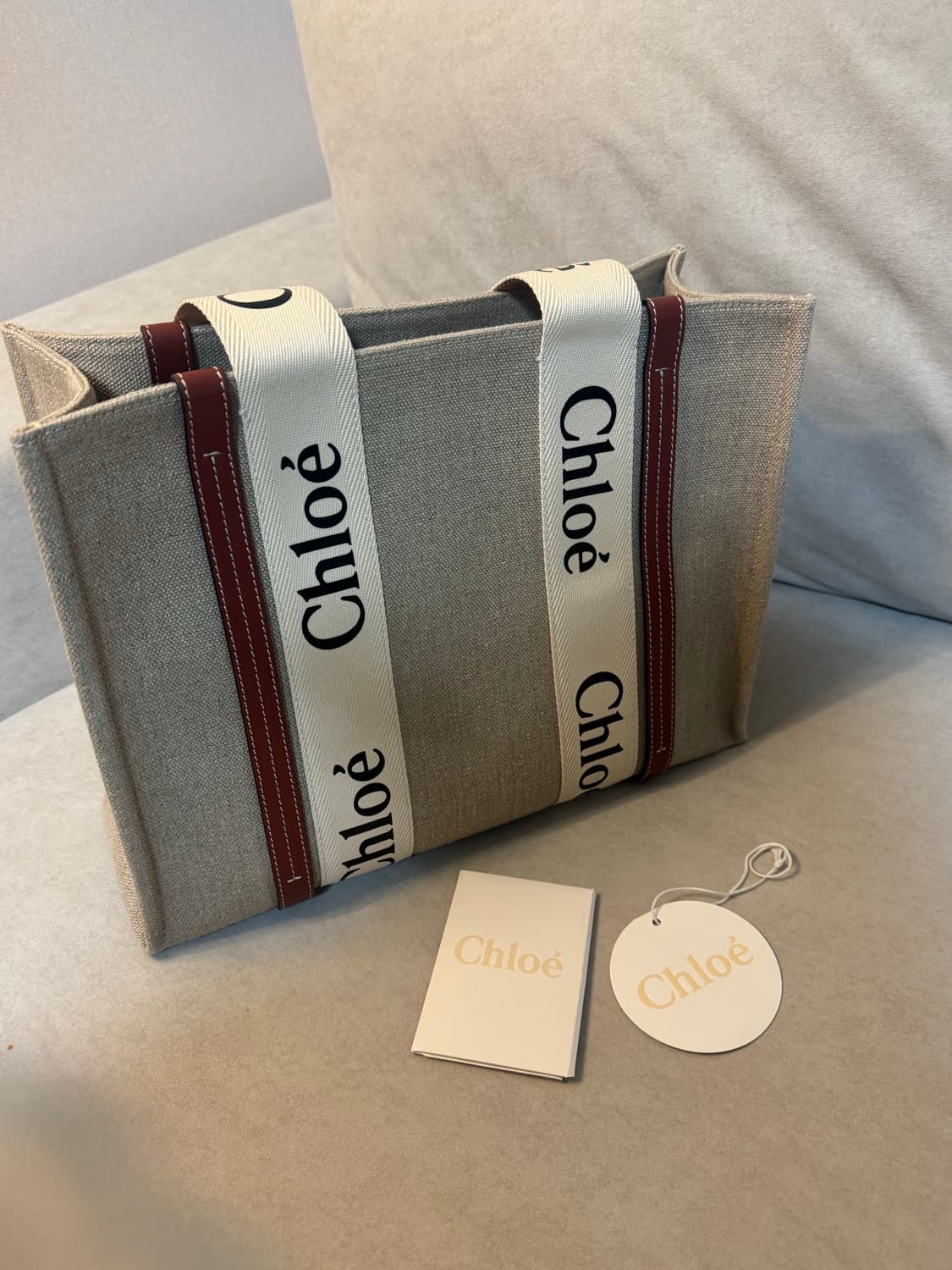 끌로에 우디백 미디움 사이즈 상품이미지1