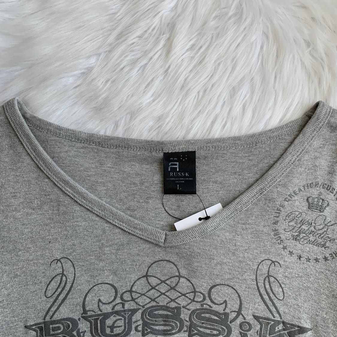 RUSS K 빈티지 레터링 브이넥 티셔츠 1903 상품이미지3